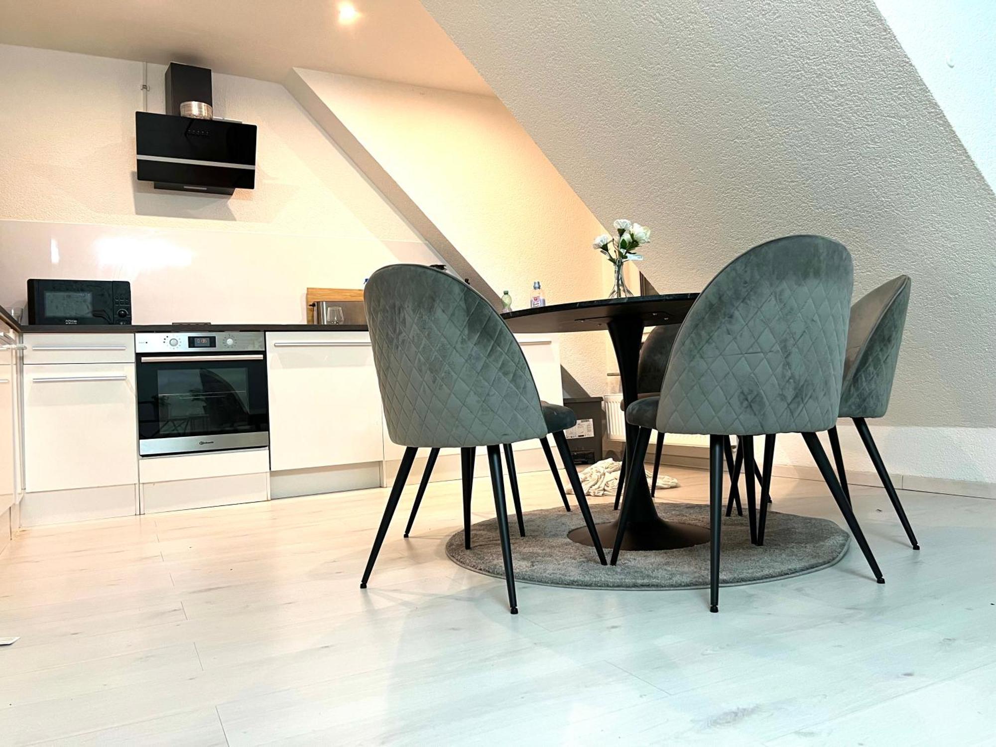 Luxus Maisonette Wohnung Am See, Wehome Premium 장크트 레온 로트 외부 사진