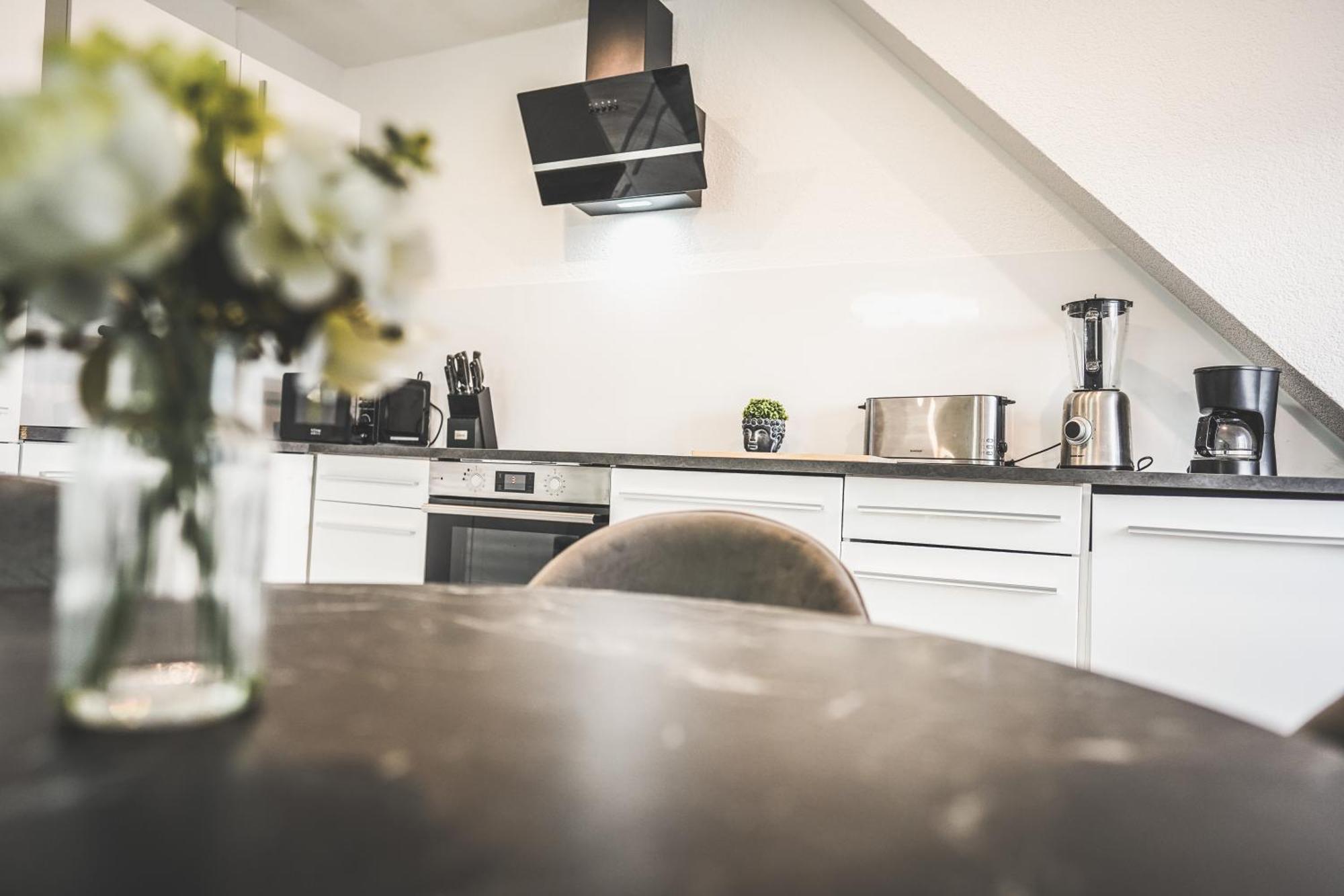 Luxus Maisonette Wohnung Am See, Wehome Premium 장크트 레온 로트 외부 사진
