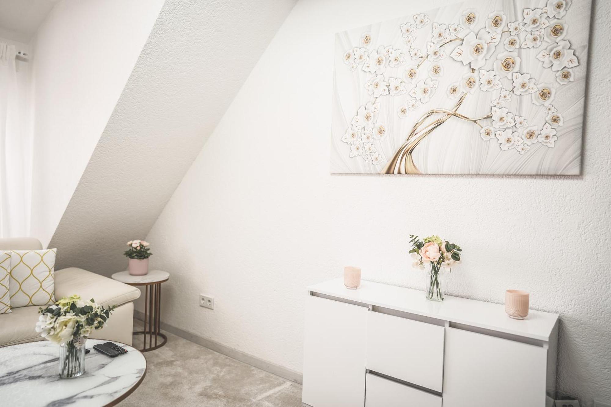 Luxus Maisonette Wohnung Am See, Wehome Premium 장크트 레온 로트 외부 사진
