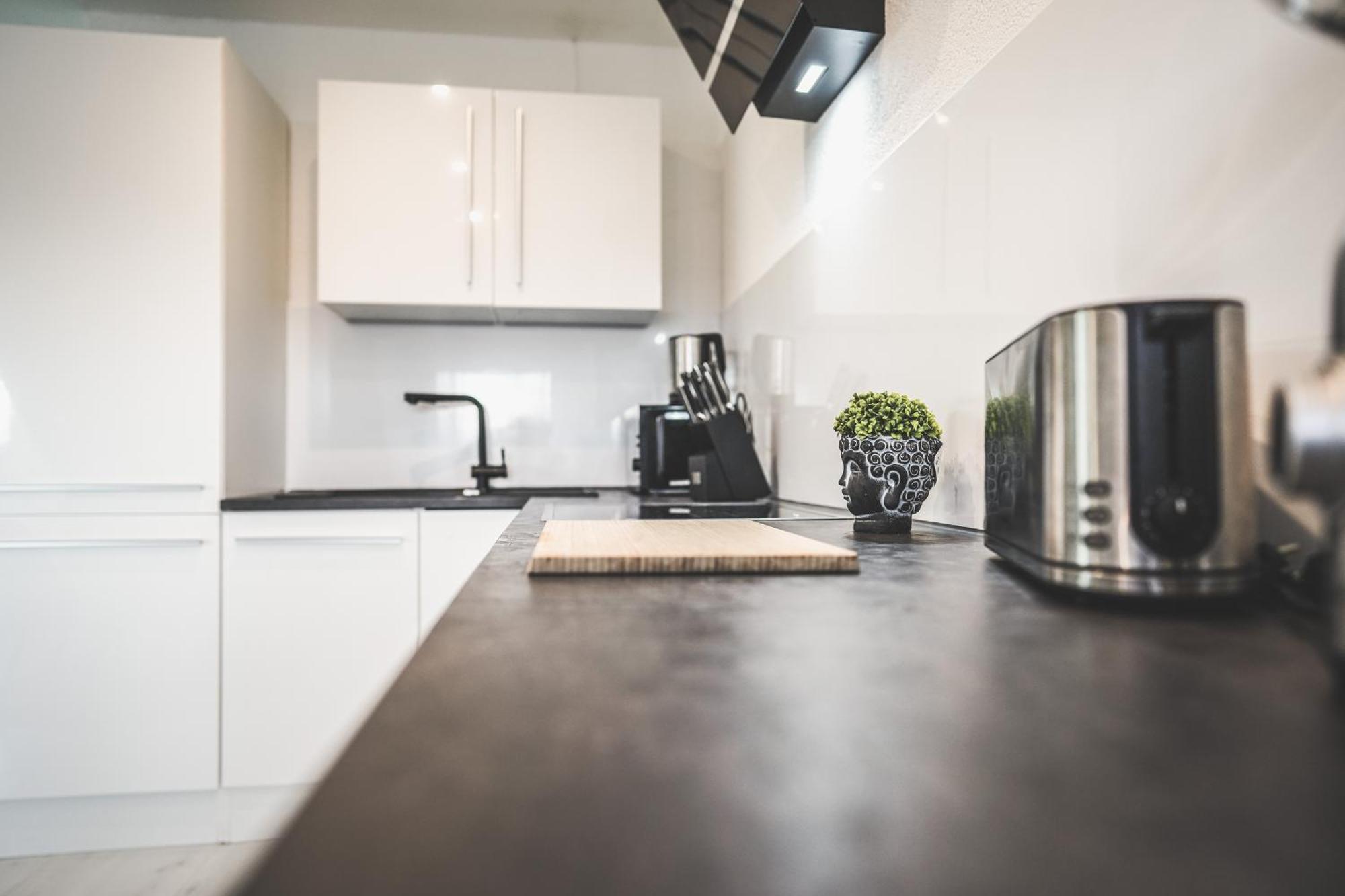 Luxus Maisonette Wohnung Am See, Wehome Premium 장크트 레온 로트 외부 사진