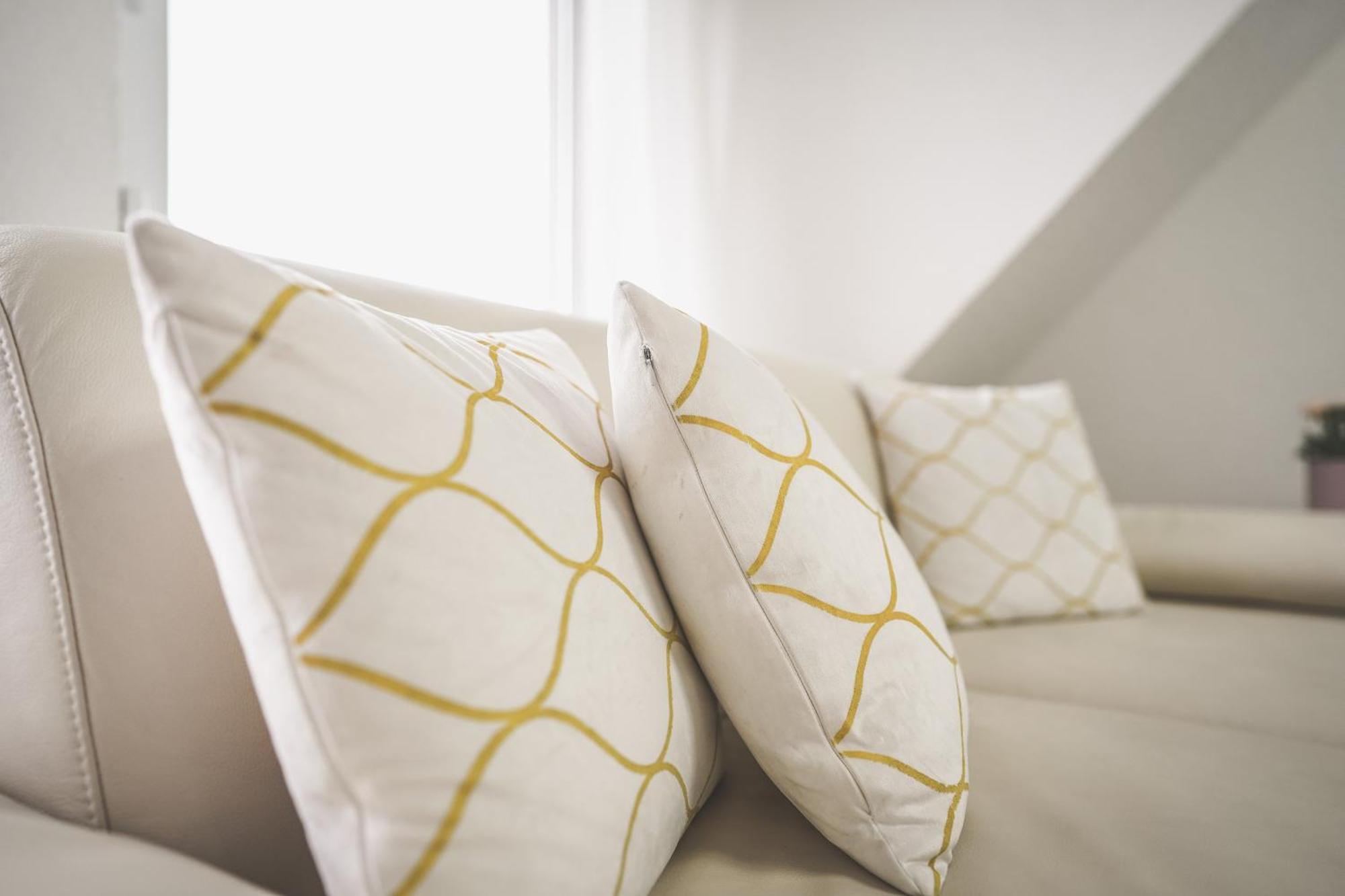 Luxus Maisonette Wohnung Am See, Wehome Premium 장크트 레온 로트 외부 사진